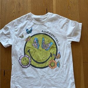 SmileWorld Kids Graphic Tee in White and Green